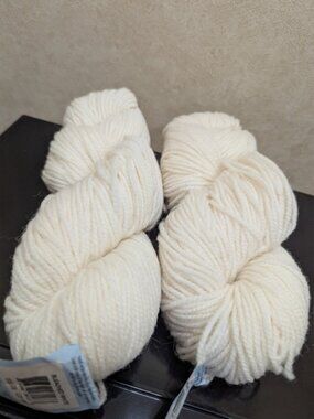 Briggs & Little Woolen Mills Heritage Yarn Bleached White Wool 2 Skiens x 113 gr